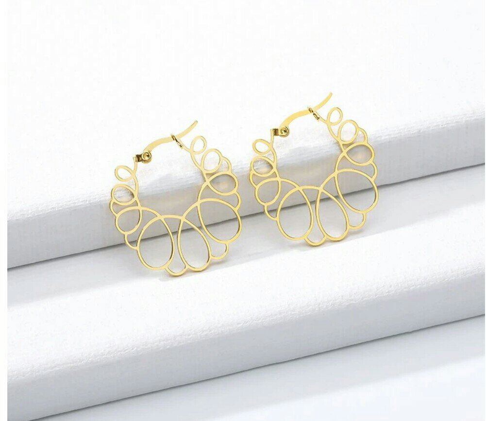 Flower hoop earrings 